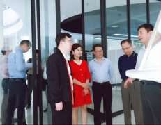 广东省工业和信息化局莅临凯发app官网登录入口-凯发(中国)调研制造业创新中心建设情况